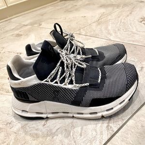 Women’s on cloud shoes size 7